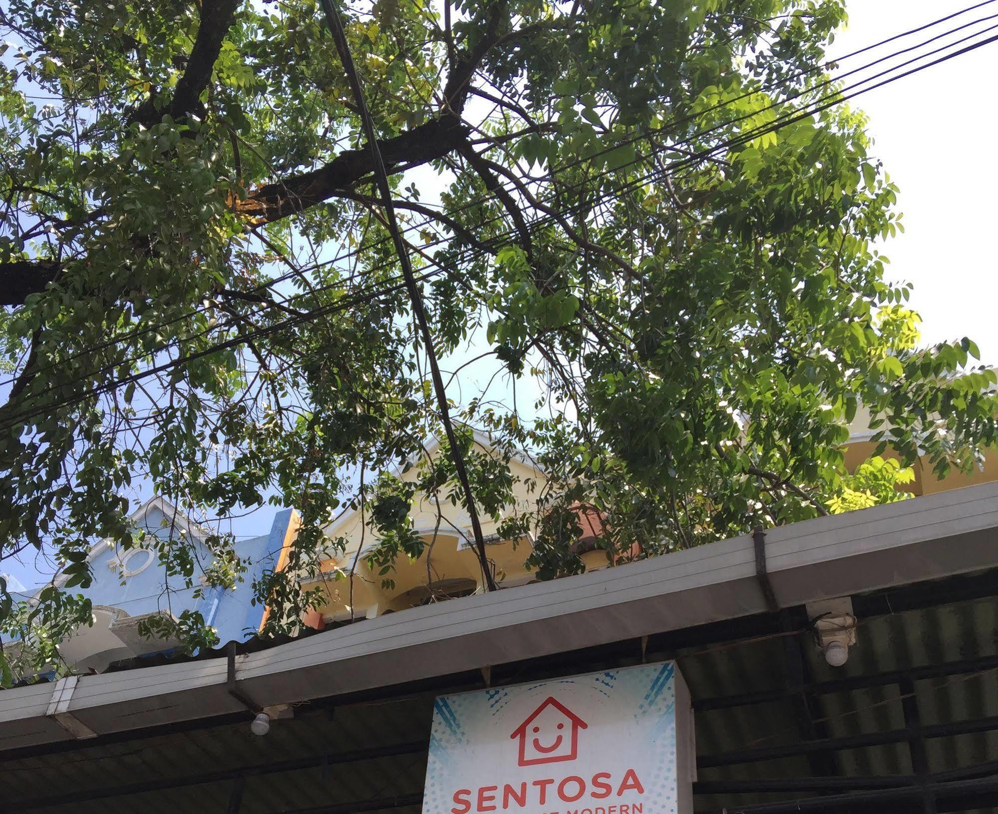 Wisma Sentosa Makassar Exterior foto