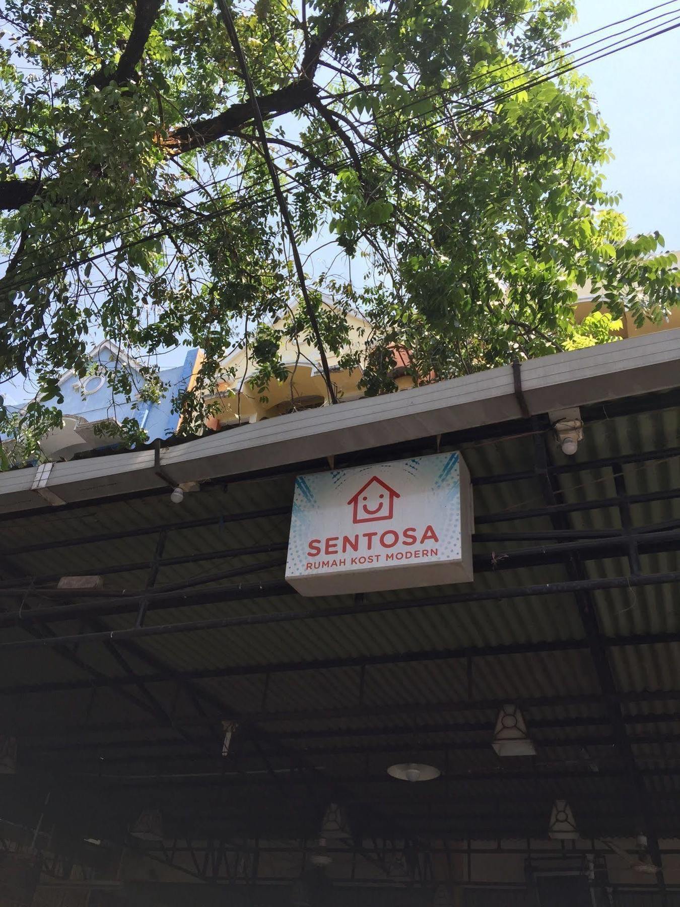 Wisma Sentosa Makassar Exterior foto